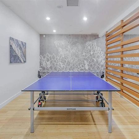 Three-Bedroom Condo With Free Parking Nearby Cn Tower With Lake View Toronto Extérieur photo