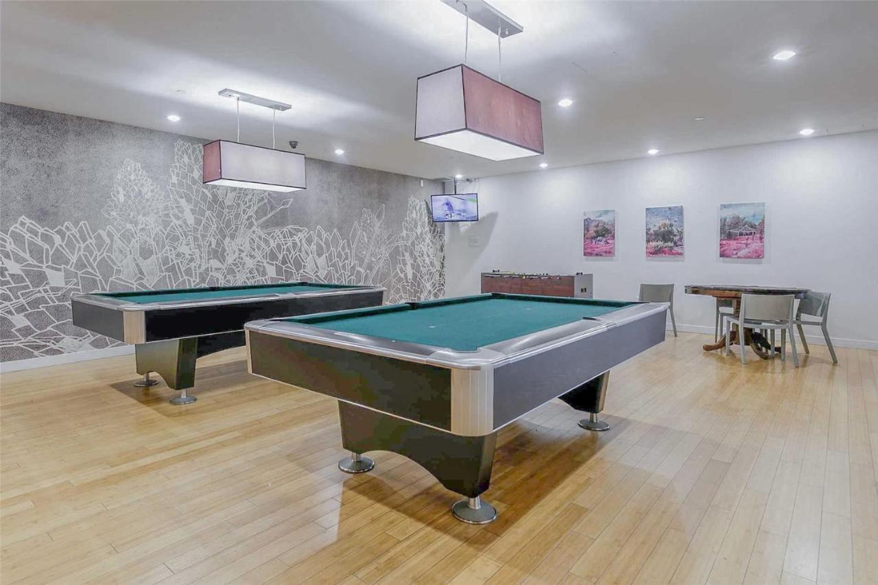 Three-Bedroom Condo With Free Parking Nearby Cn Tower With Lake View Toronto Extérieur photo