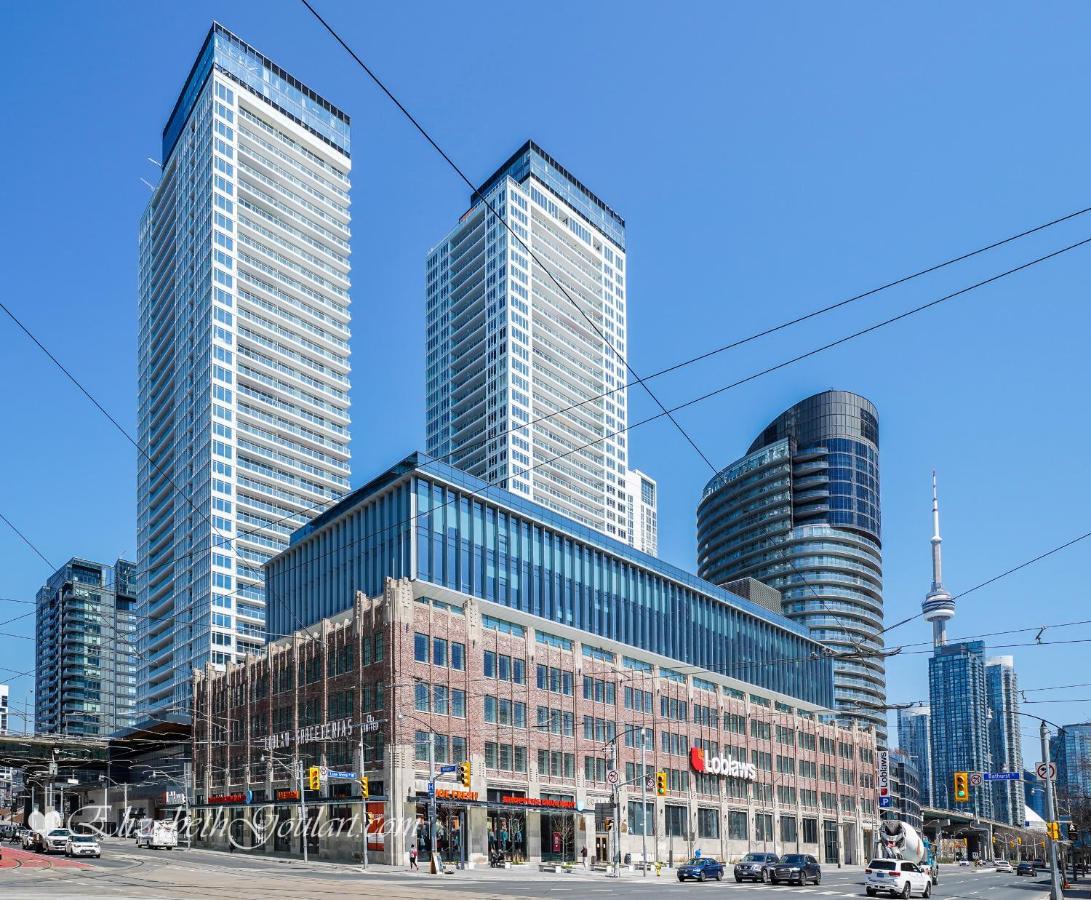 Three-Bedroom Condo With Free Parking Nearby Cn Tower With Lake View Toronto Extérieur photo