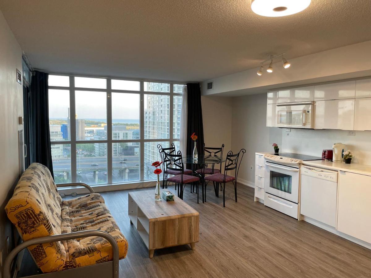 Three-Bedroom Condo With Free Parking Nearby Cn Tower With Lake View Toronto Extérieur photo